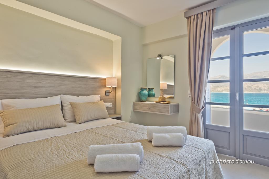 Nereus Luxurious Suites Kárpatos Exterior foto