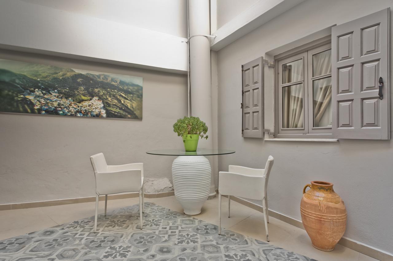 Nereus Luxurious Suites Kárpatos Exterior foto